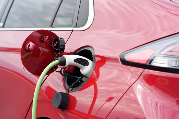 Elektrische auto opladen met UltiPower laadpaal