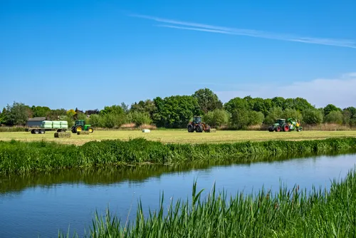 Nederlandse boerderij met zonnepanelen