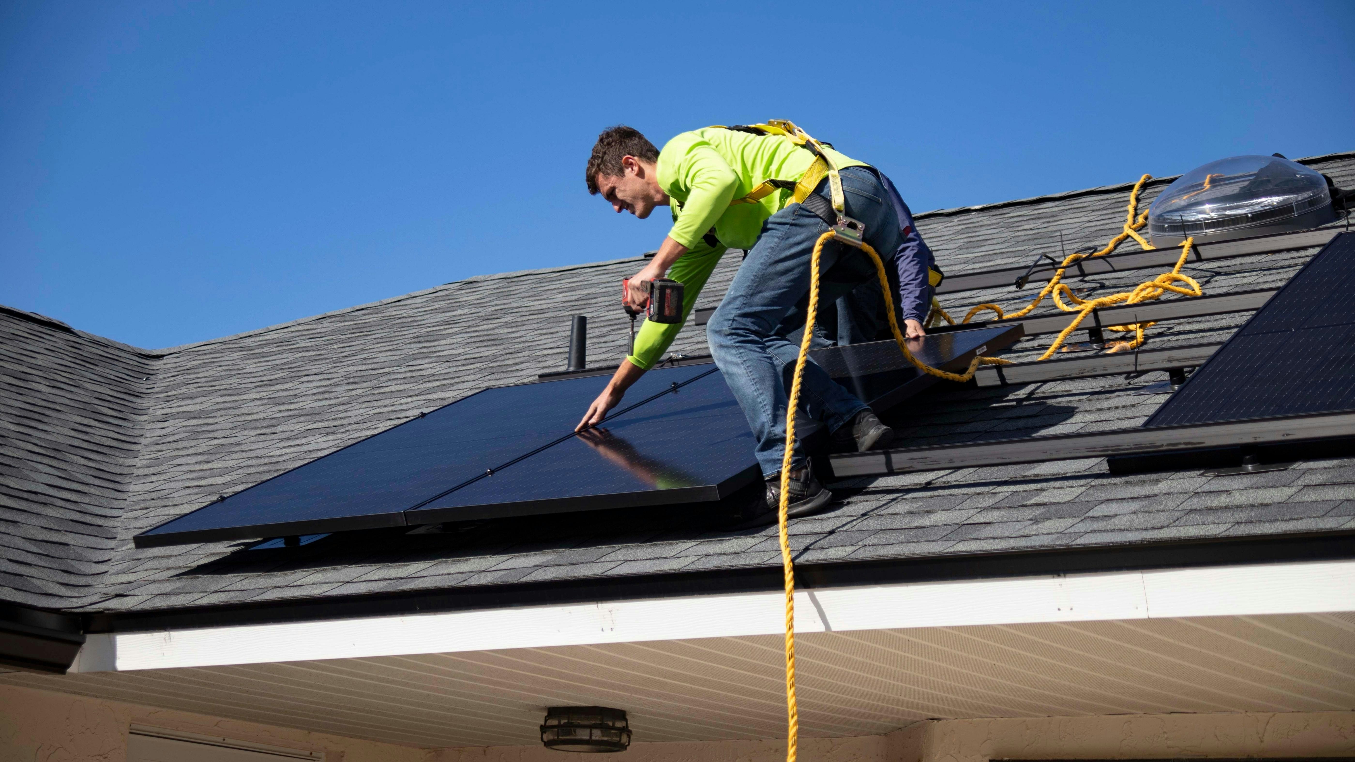 Particuliere woningen met zonnepanelen en energieopslagsystemen
