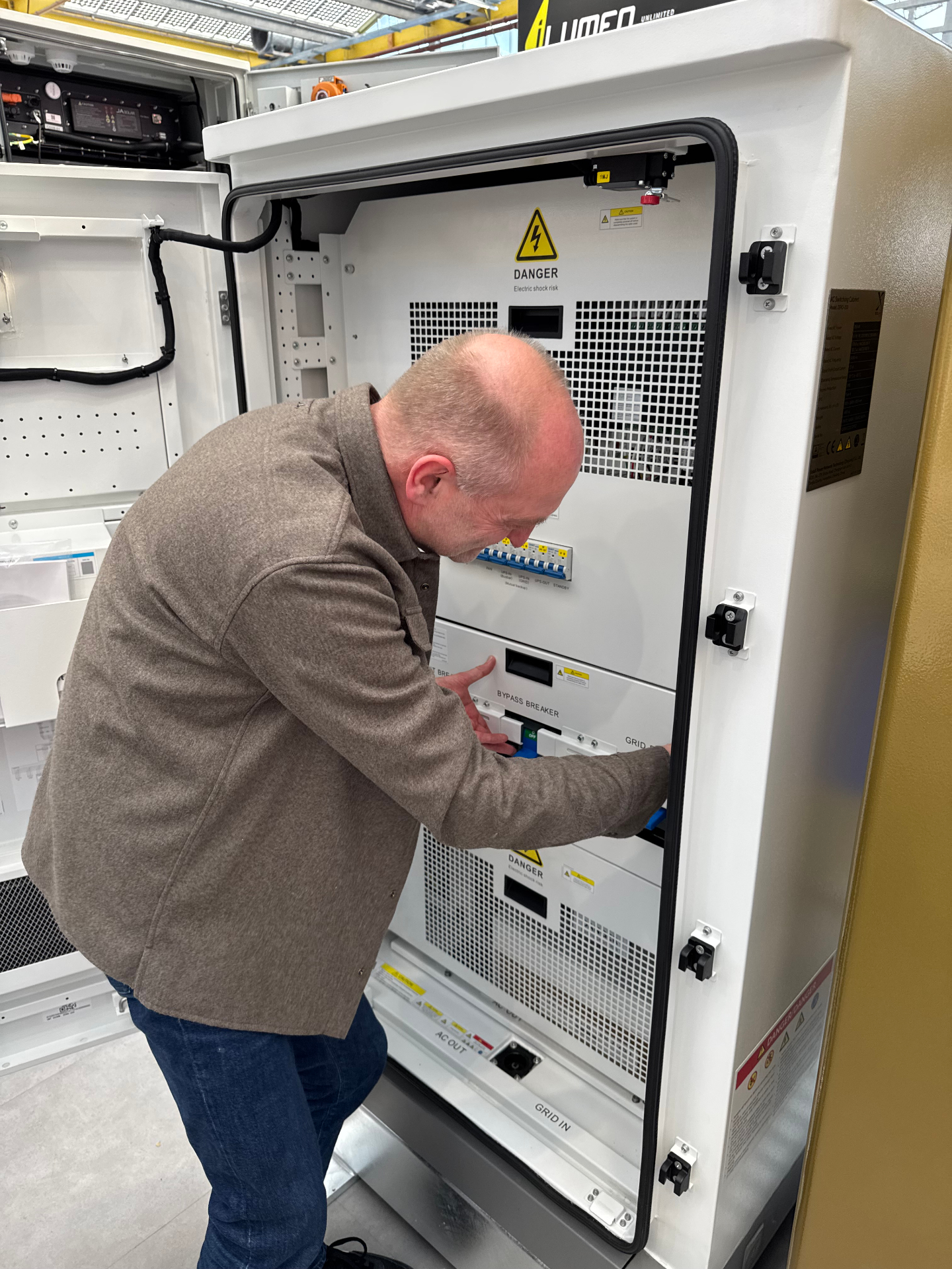 SolaX Aelio industrieel hybride batterijsysteem - installatie