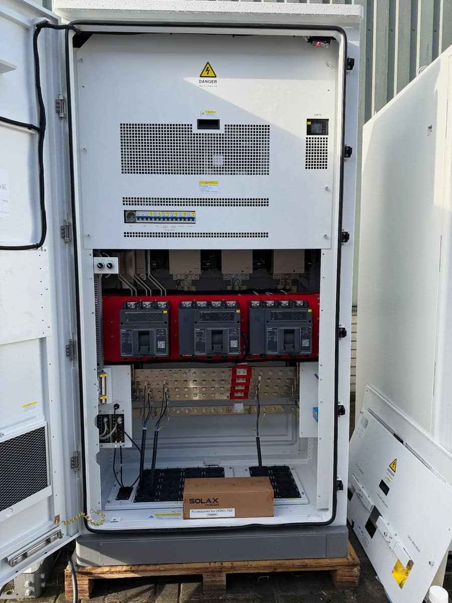 SolaX Nexus Zero industrieel batterijsysteem