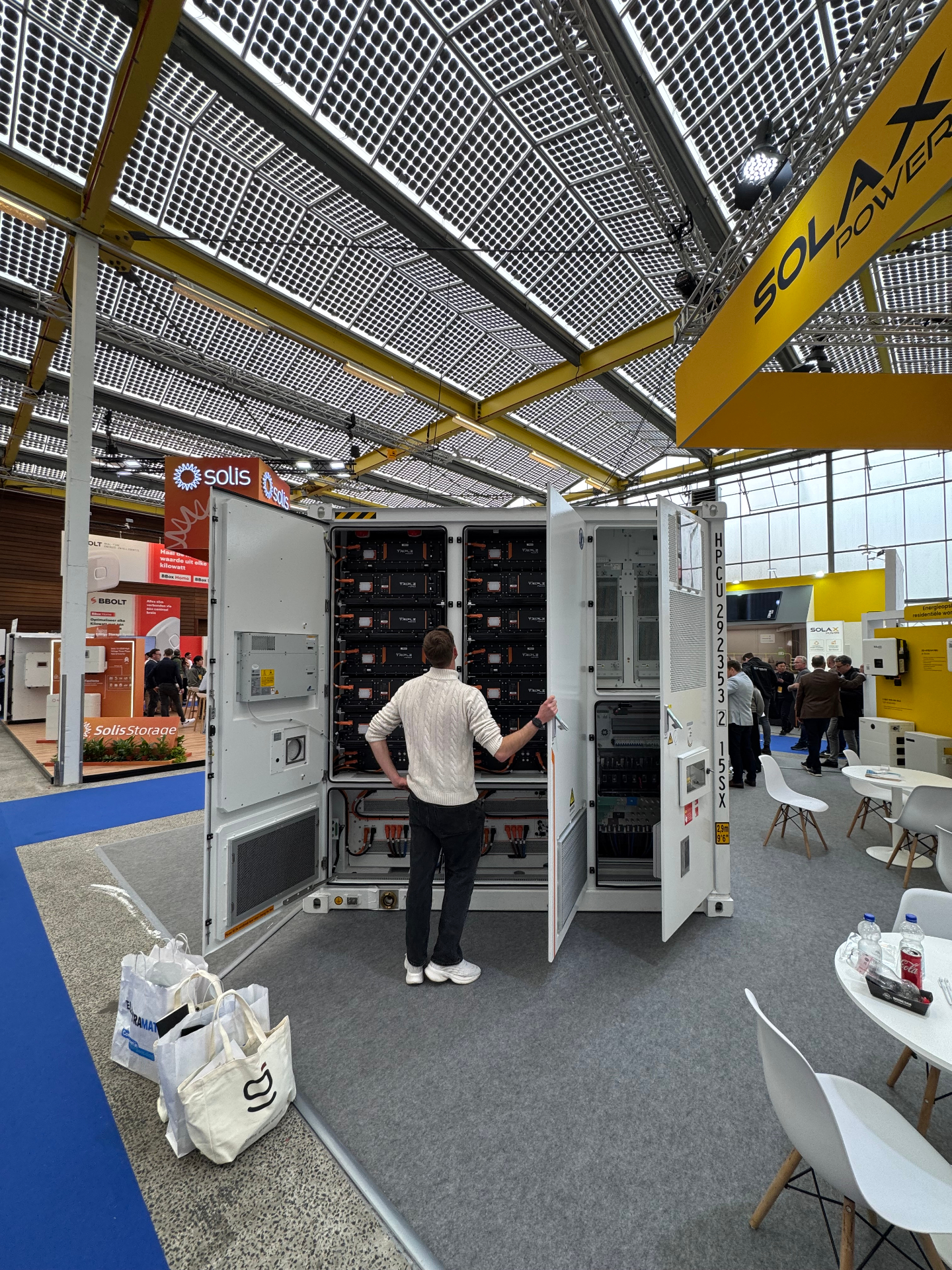 SolaX TRENE 1 MWh industrieel batterijsysteem op beurs