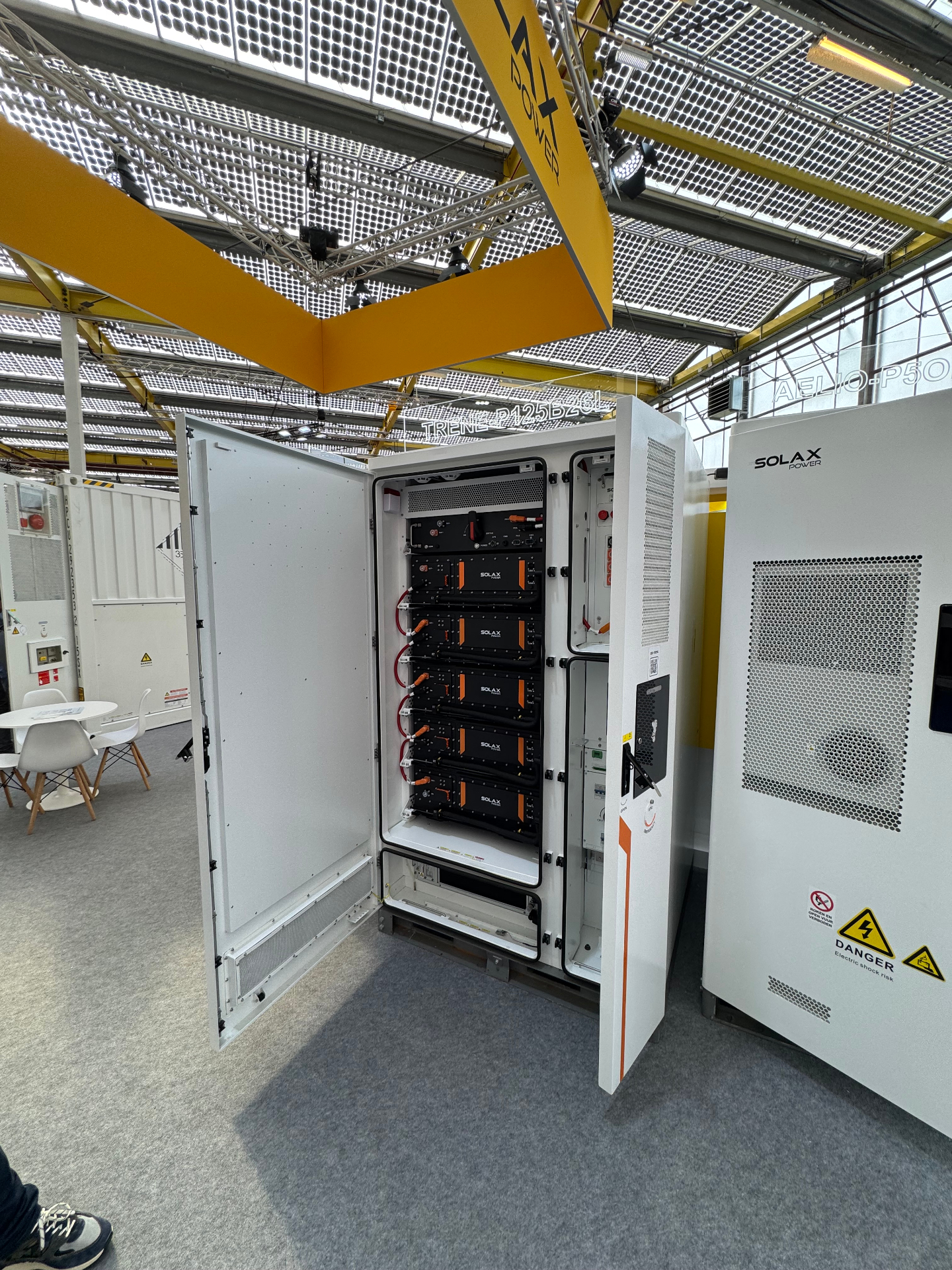 SolaX ESS-TRENE industrieel batterijsysteem met vloeistofkoeling