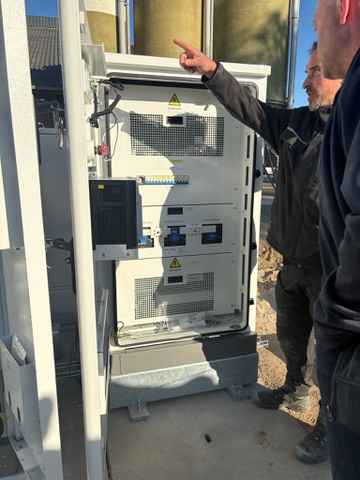 UltiPower technicus geeft uitleg over Eniris EMS